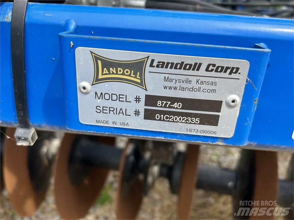 Landoll 877-40 ماكينات وملحقات زراعة أخرى
