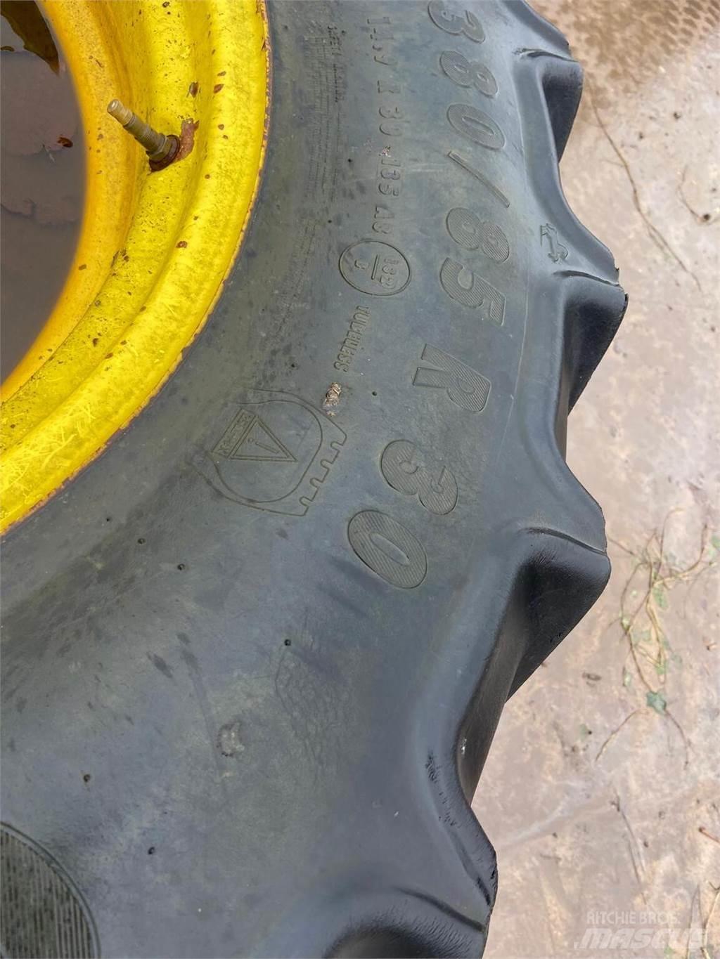 Row Crop Wheels الإطارات والعجلات والحافات