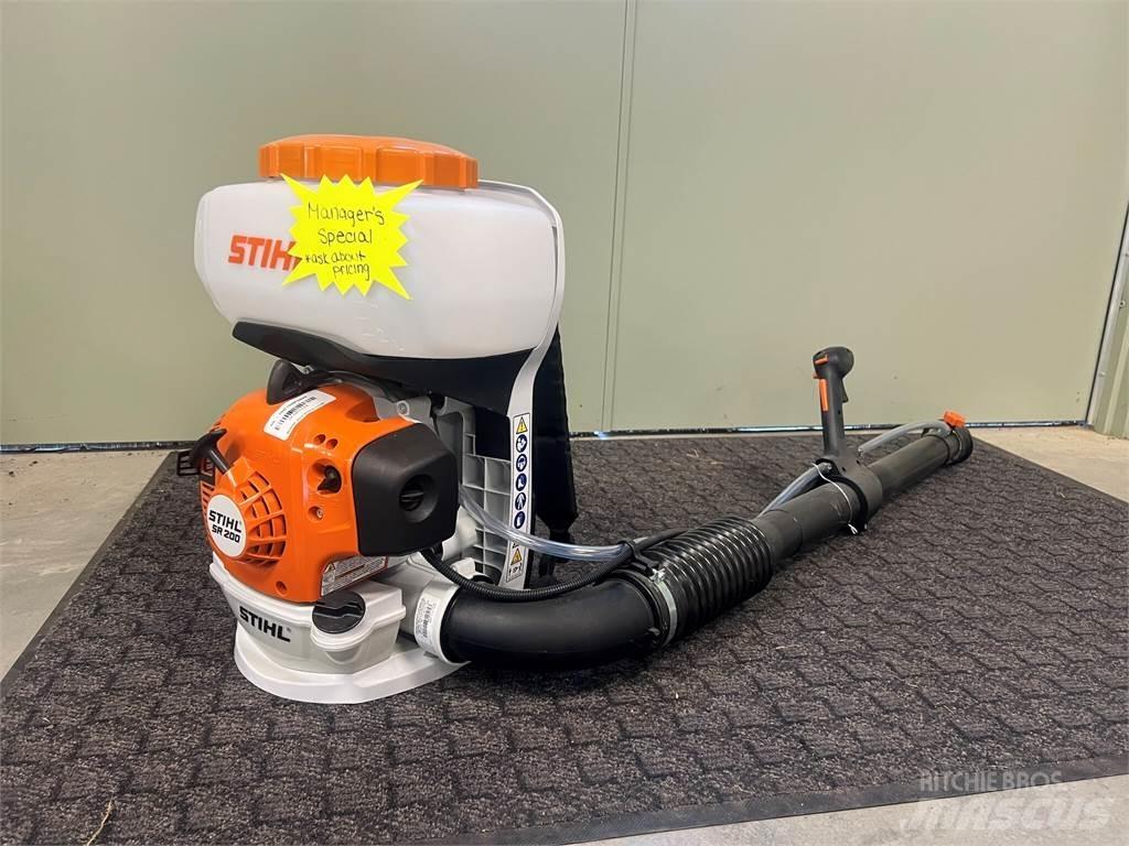 Stihl SR200 عربات الجولف