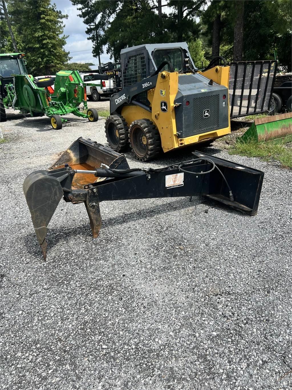 Tiger Backhoe أخرى