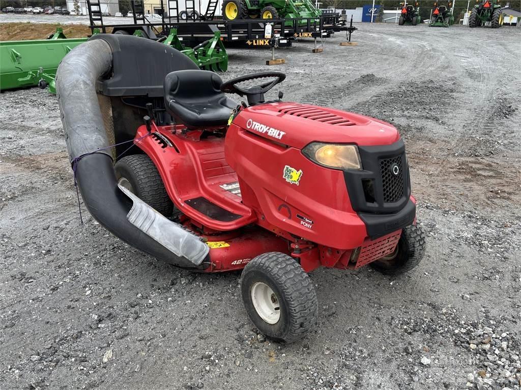 Troy-Bilt Pony ركوب الحشائش