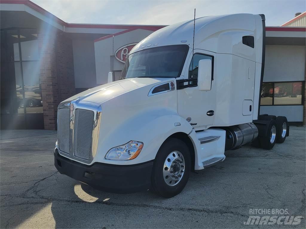 Kenworth T680 وحدات الجر