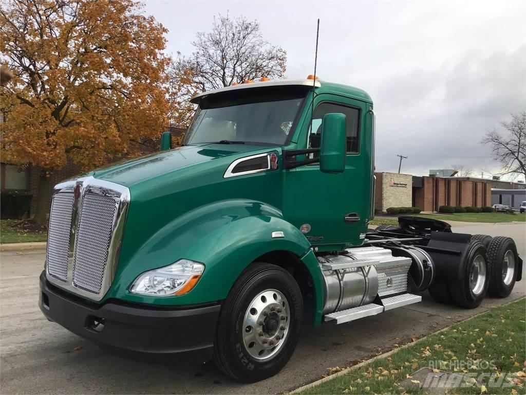Kenworth T680 وحدات الجر