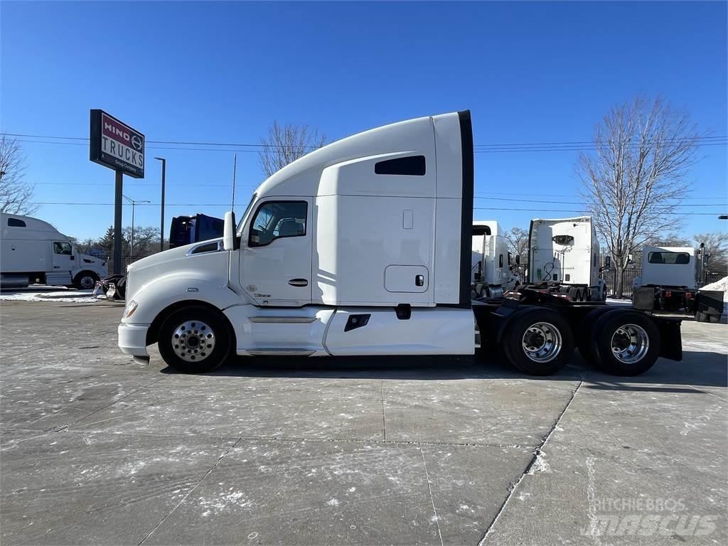 Kenworth T680 وحدات الجر