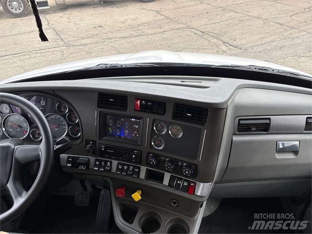 Kenworth T680 وحدات الجر