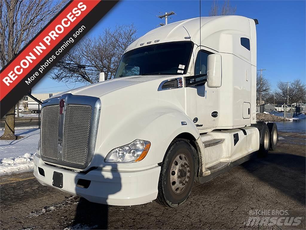 Kenworth T680 وحدات الجر