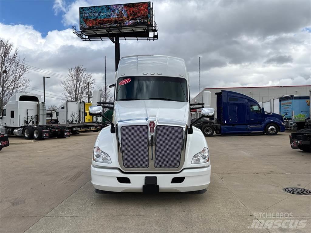 Kenworth T680 وحدات الجر