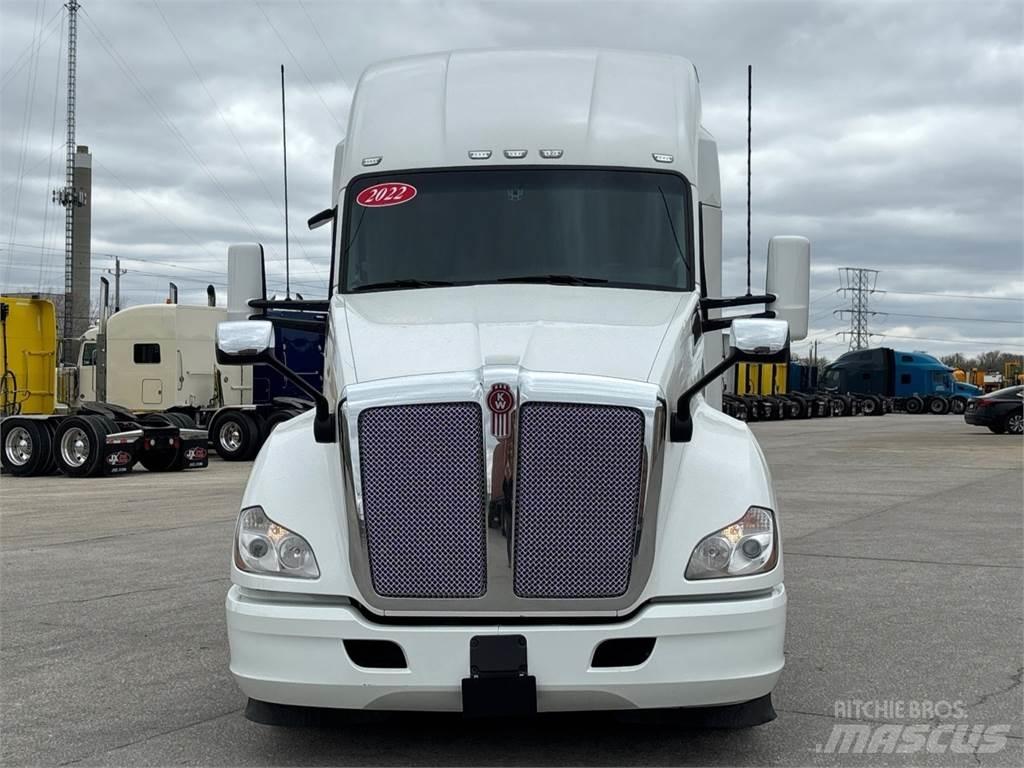 Kenworth T680 وحدات الجر