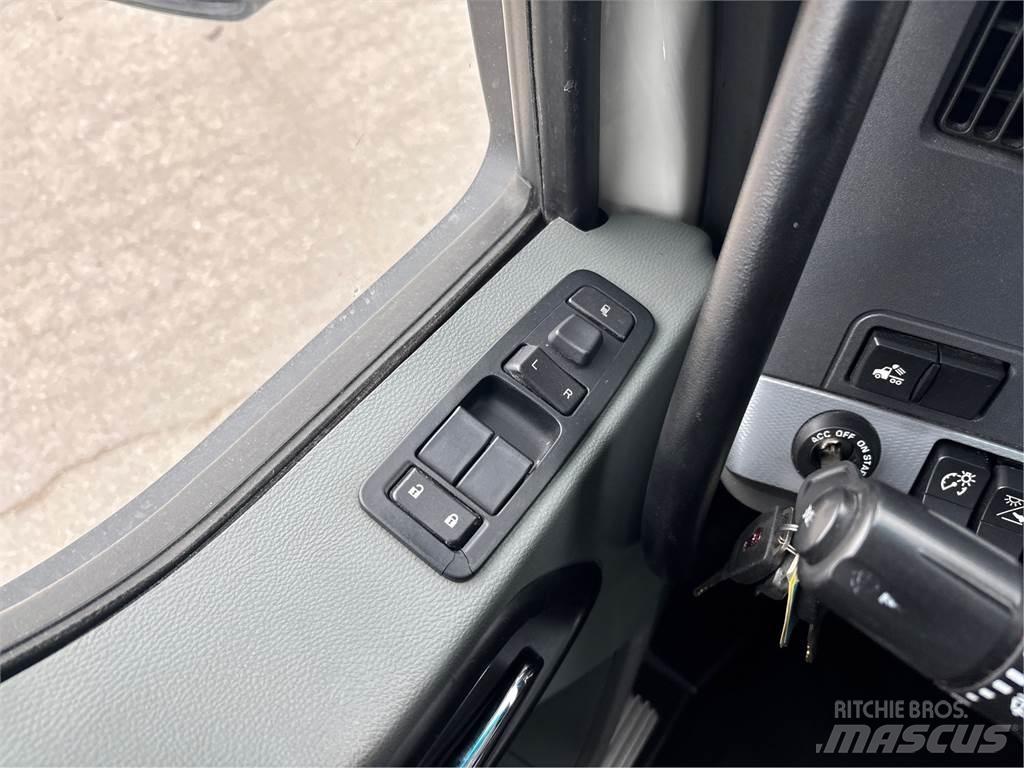 Kenworth T680 وحدات الجر