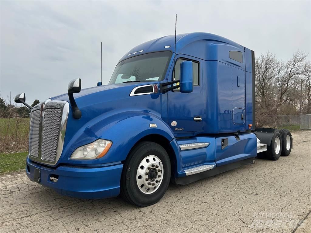 Kenworth T680 وحدات الجر