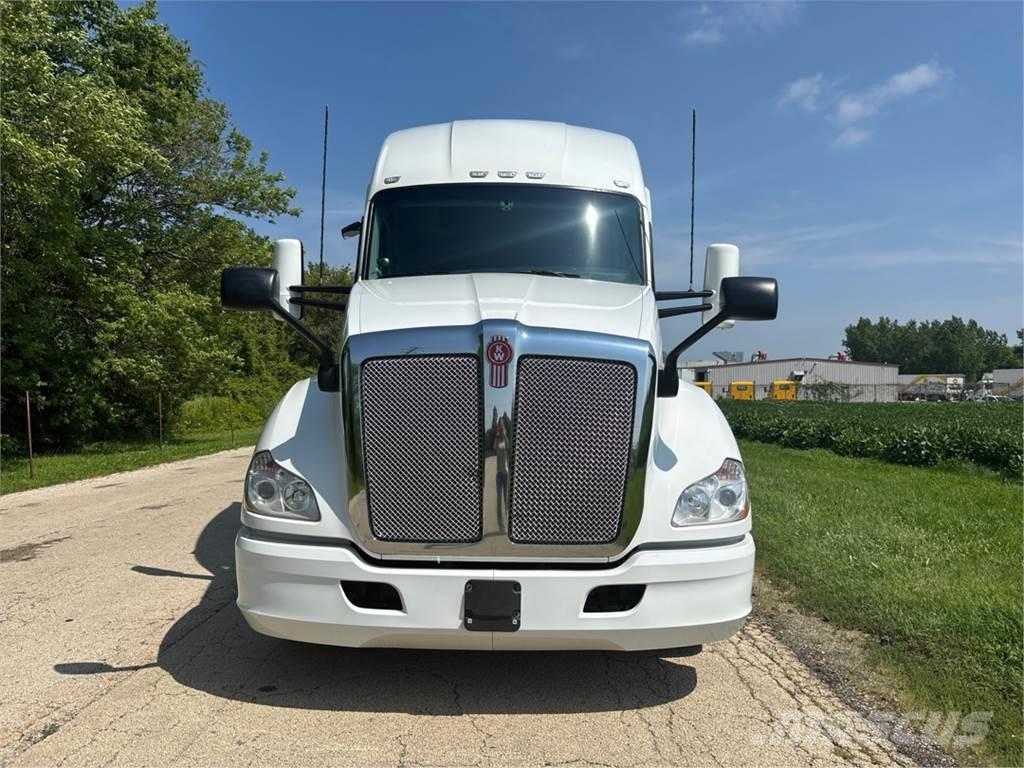 Kenworth T680 وحدات الجر