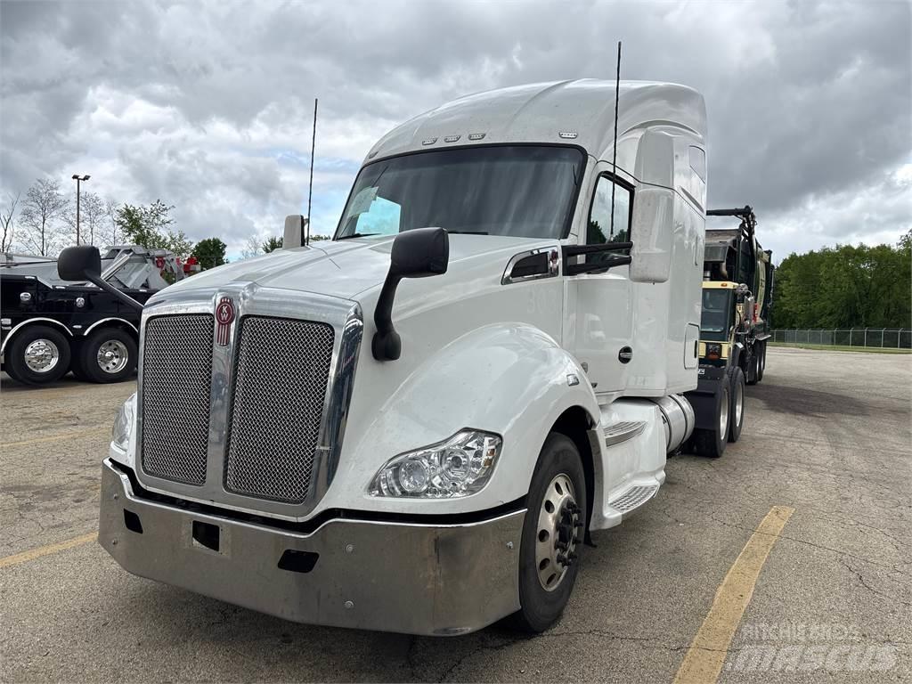 Kenworth T680 وحدات الجر