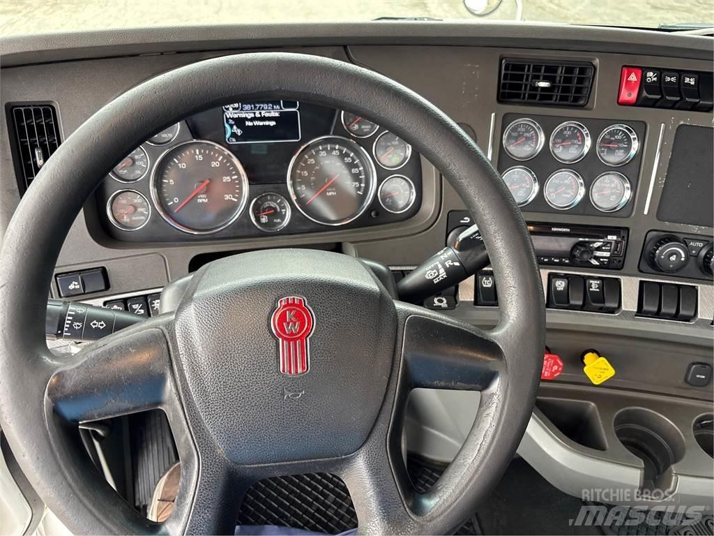 Kenworth T680 وحدات الجر