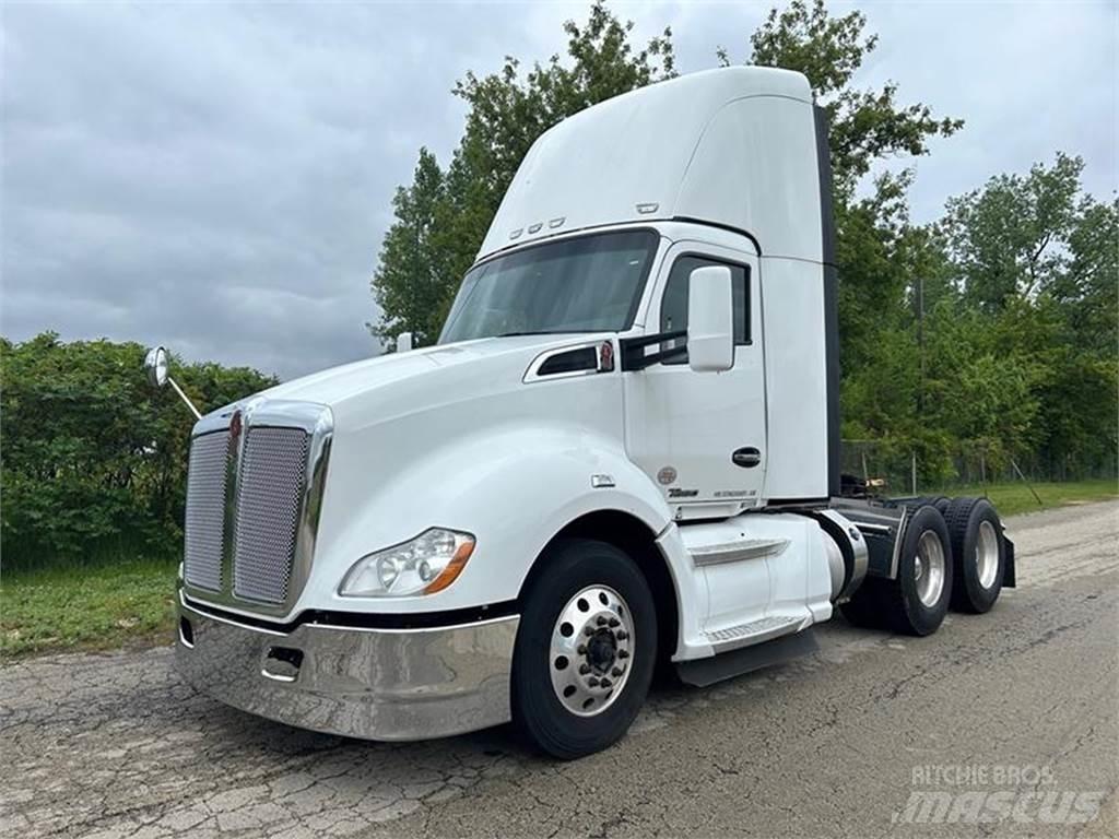 Kenworth T680 وحدات الجر