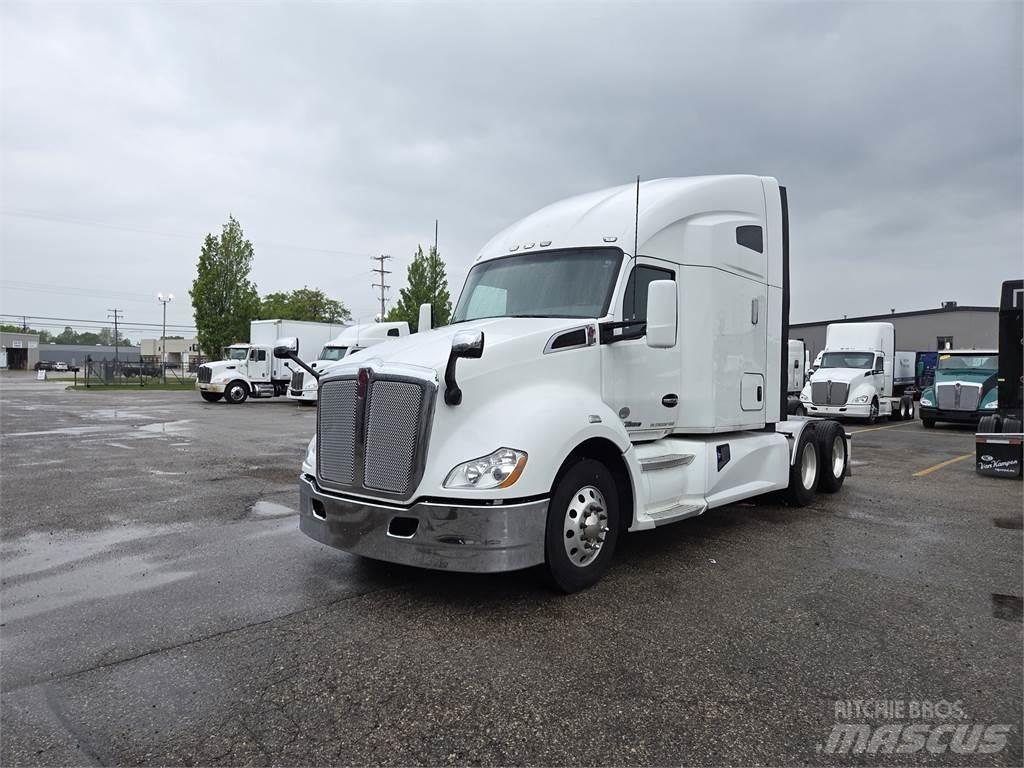 Kenworth T680 وحدات الجر