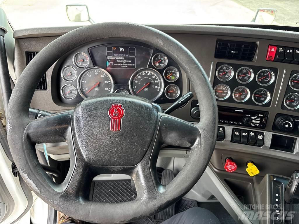 Kenworth T680 وحدات الجر