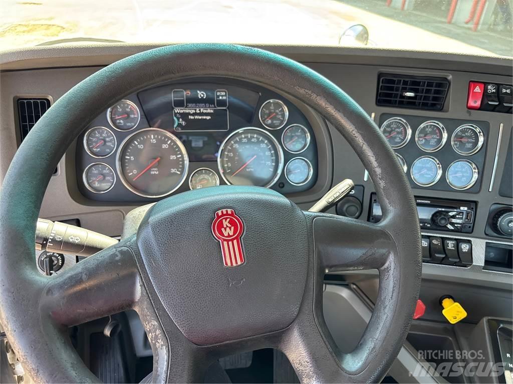Kenworth T680 وحدات الجر