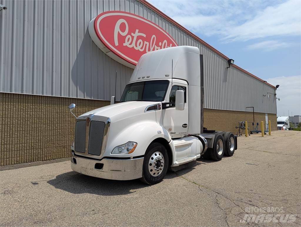 Kenworth T680 وحدات الجر