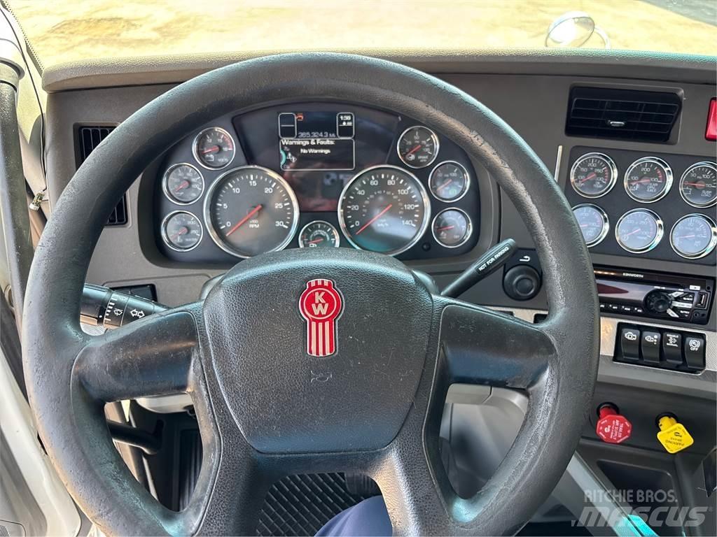 Kenworth T680 شاحنات أخرى
