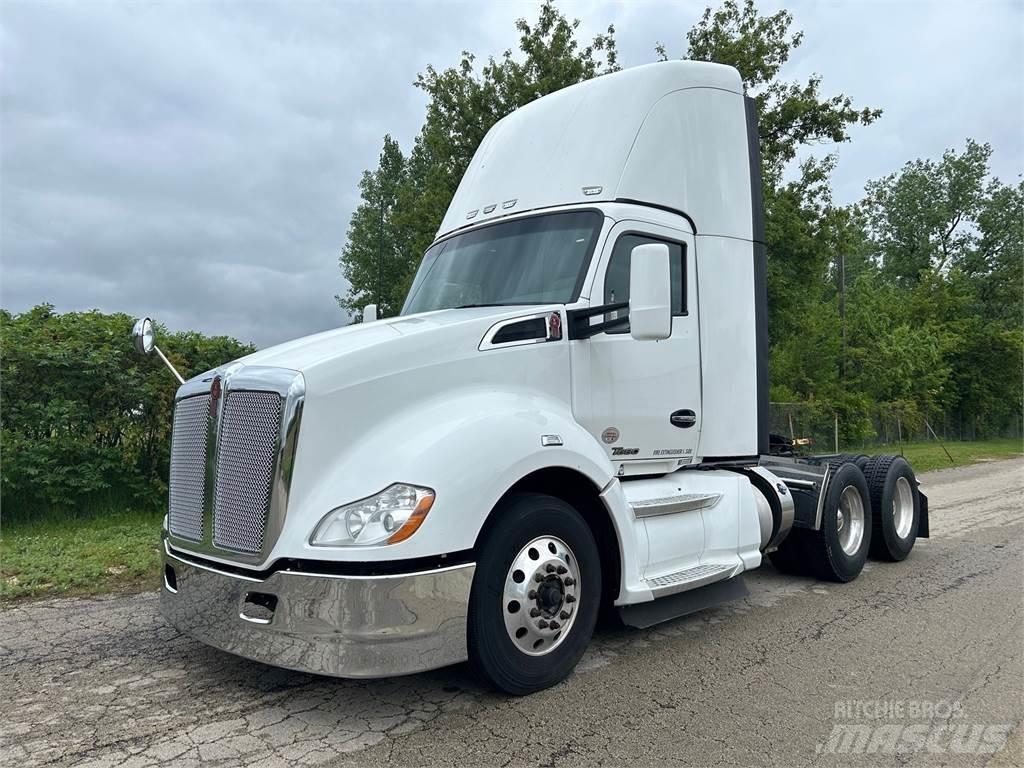 Kenworth T680 وحدات الجر