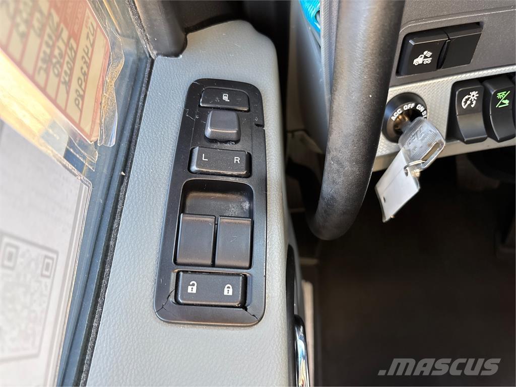 Kenworth T680 وحدات الجر