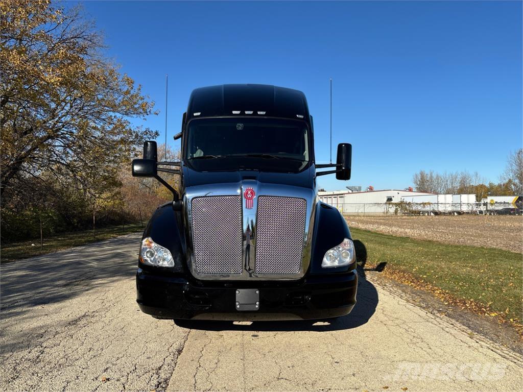 Kenworth T680 وحدات الجر