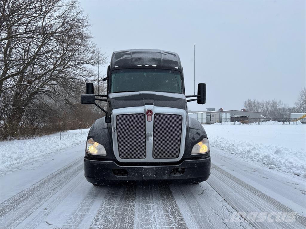 Kenworth T680 وحدات الجر