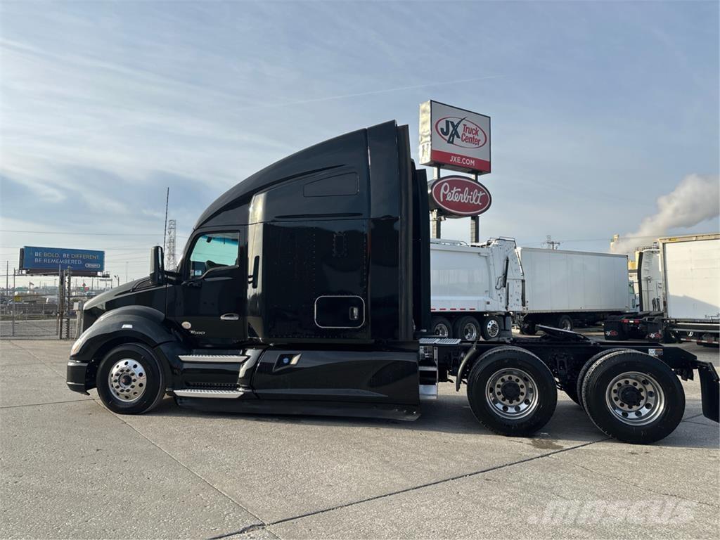 Kenworth T680 وحدات الجر