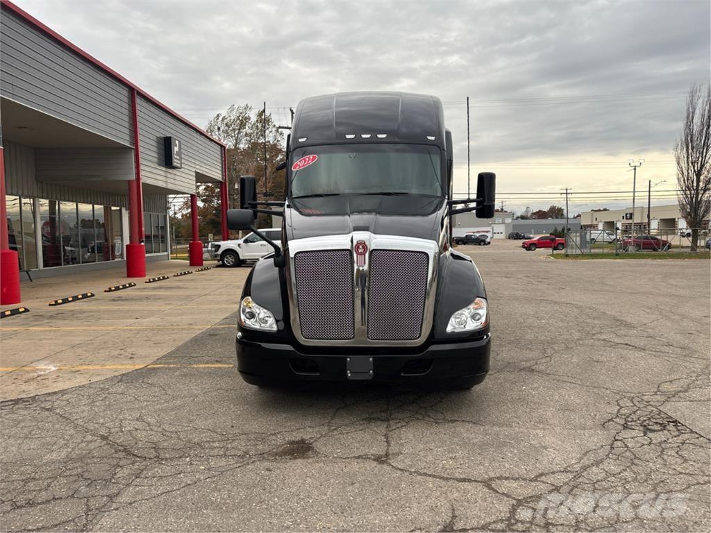 Kenworth T680 وحدات الجر