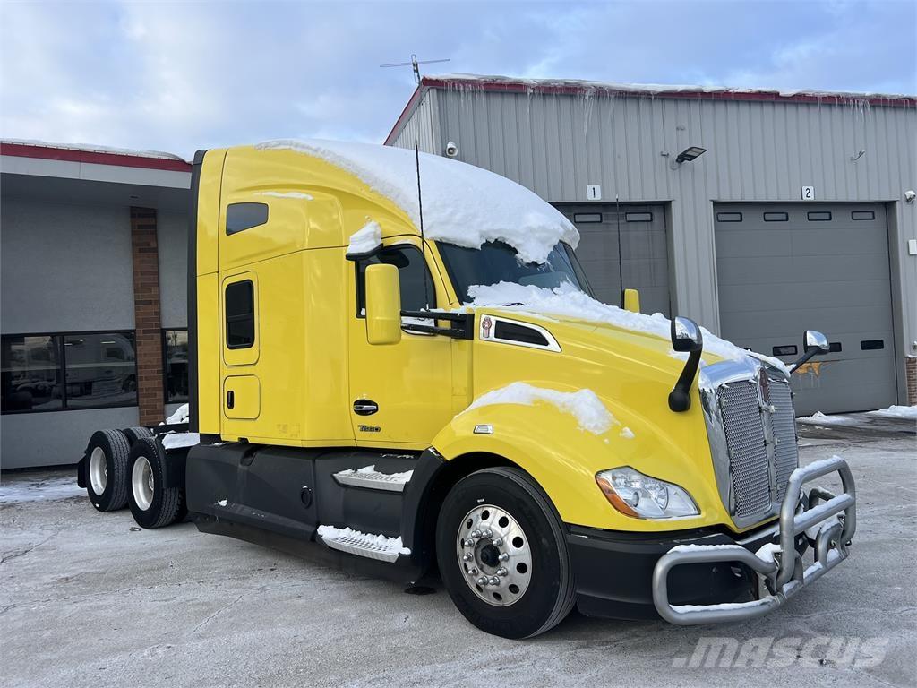 Kenworth T680 وحدات الجر