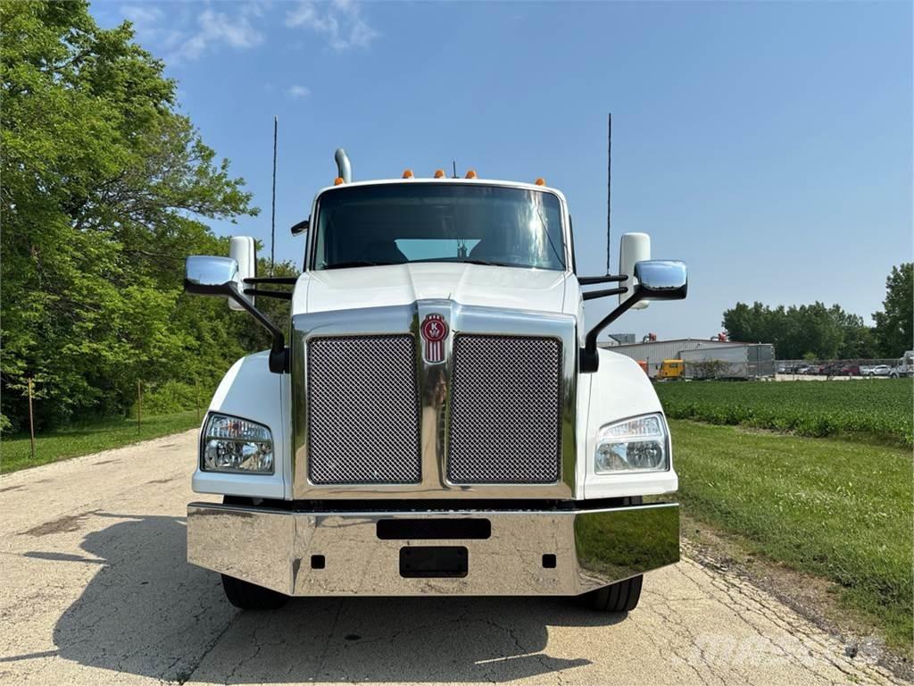 Kenworth T880 وحدات الجر
