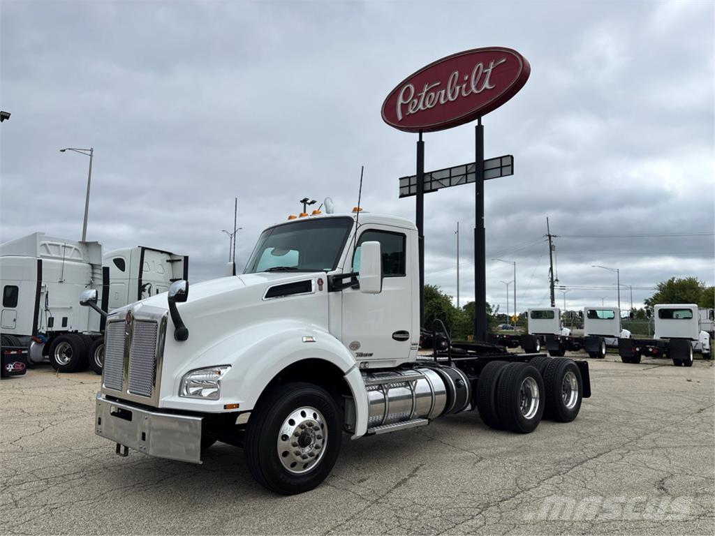 Kenworth T880 وحدات الجر