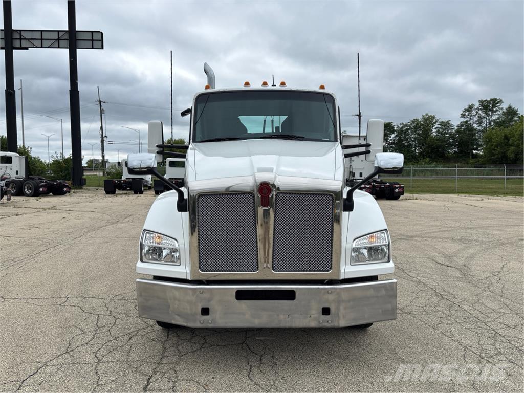 Kenworth T880 وحدات الجر
