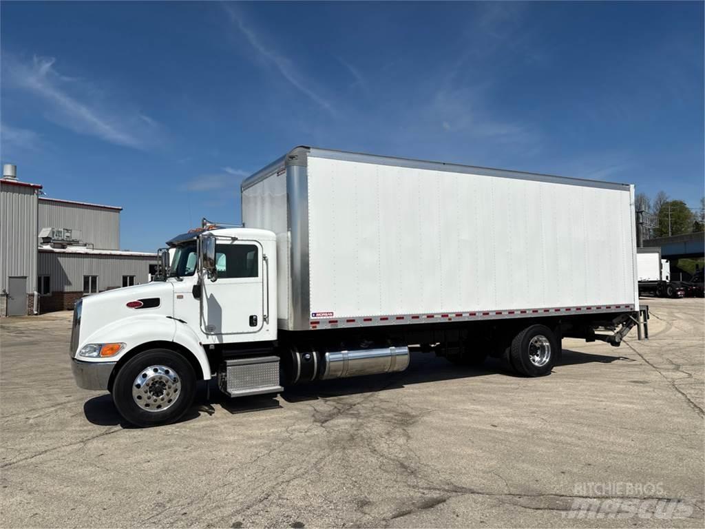 Peterbilt 337 شاحنات ذات هيكل صندوقي