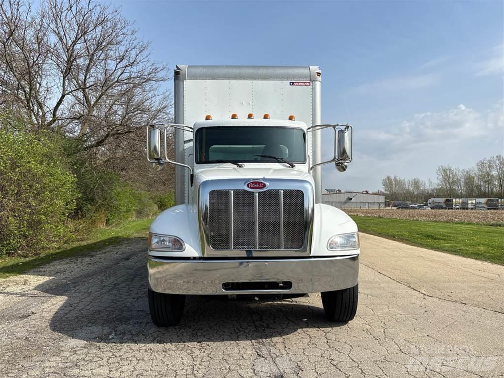 Peterbilt 337 شاحنات ذات هيكل صندوقي