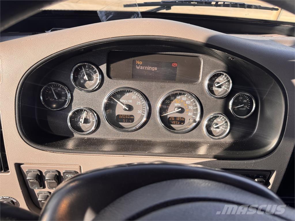 Peterbilt 337 شاحنات ذات هيكل صندوقي