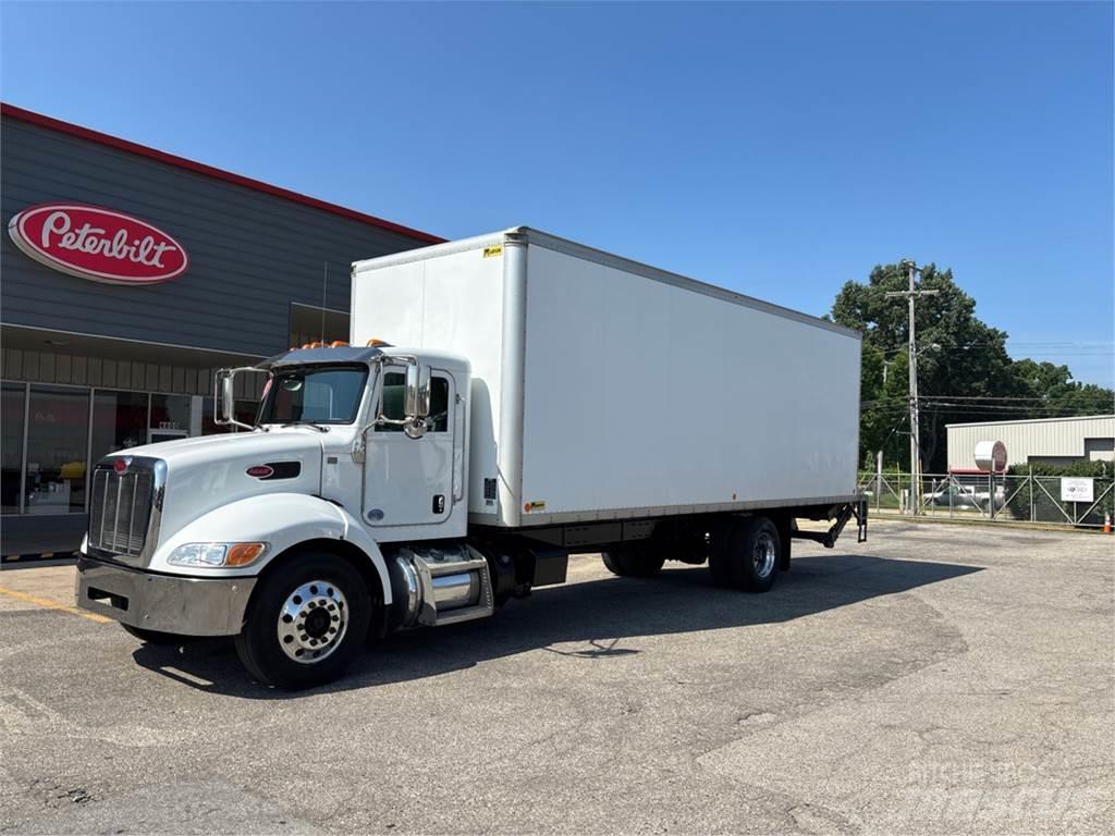 Peterbilt 337 شاحنات ذات هيكل صندوقي
