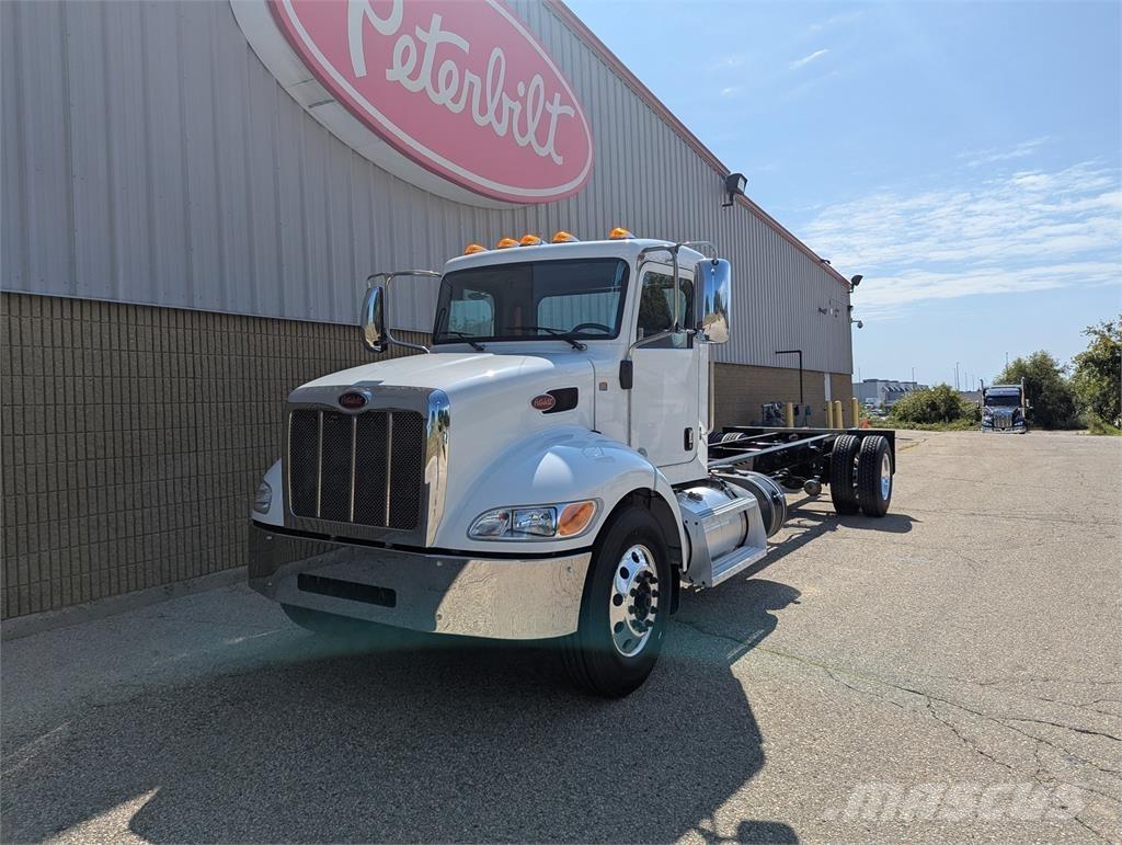 Peterbilt 337 شاحنات أخرى