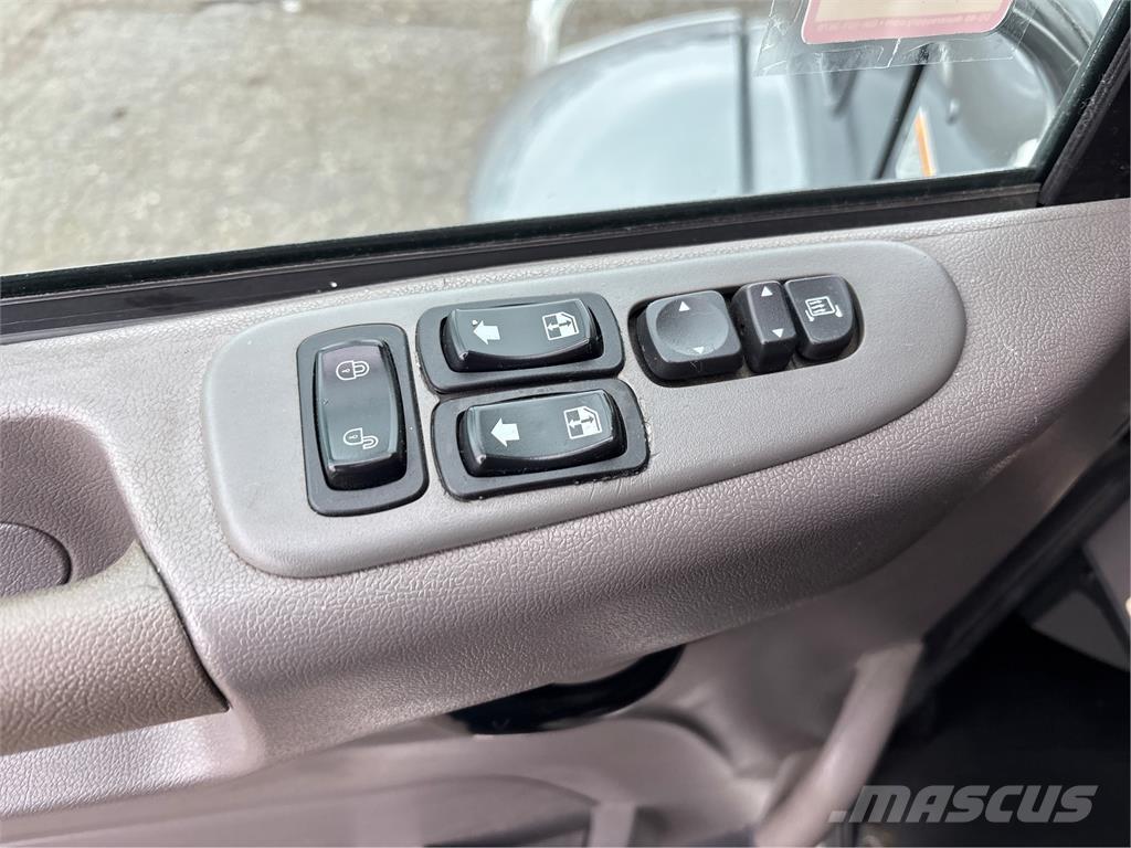 Peterbilt 348 شاحنات أخرى