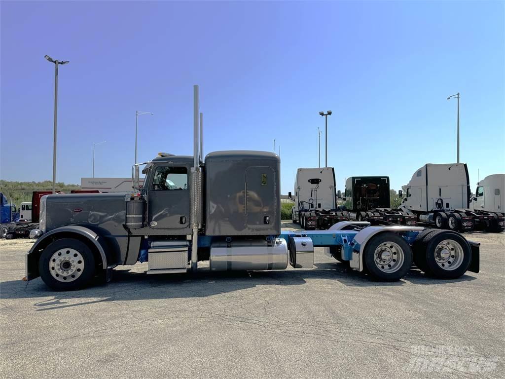 Peterbilt 389 وحدات الجر
