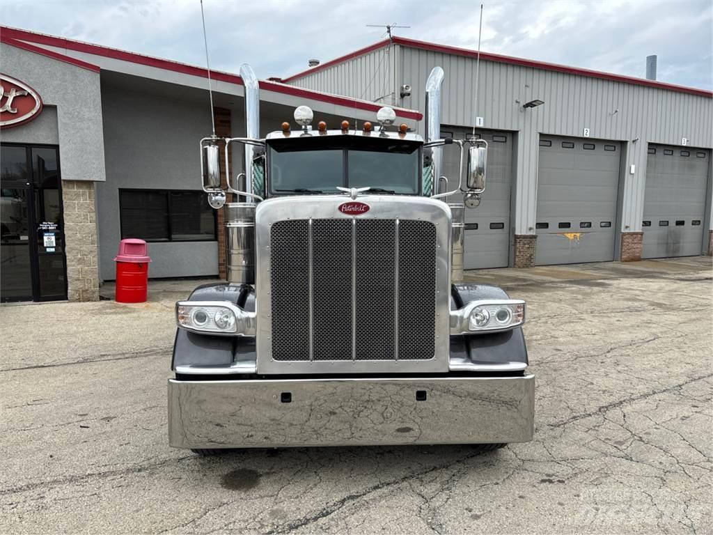 Peterbilt 389 وحدات الجر