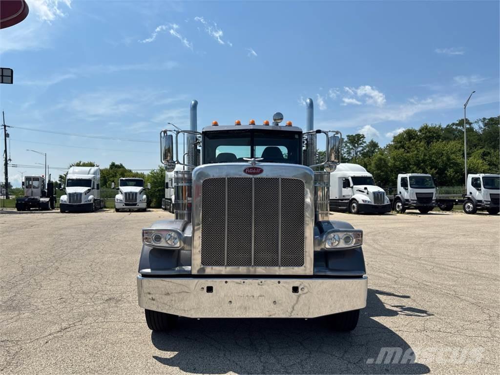 Peterbilt 389 شاحنات أخرى