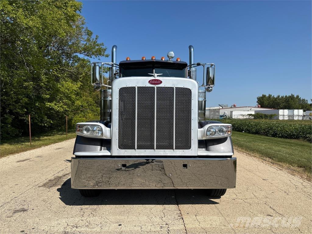 Peterbilt 389 شاحنات أخرى