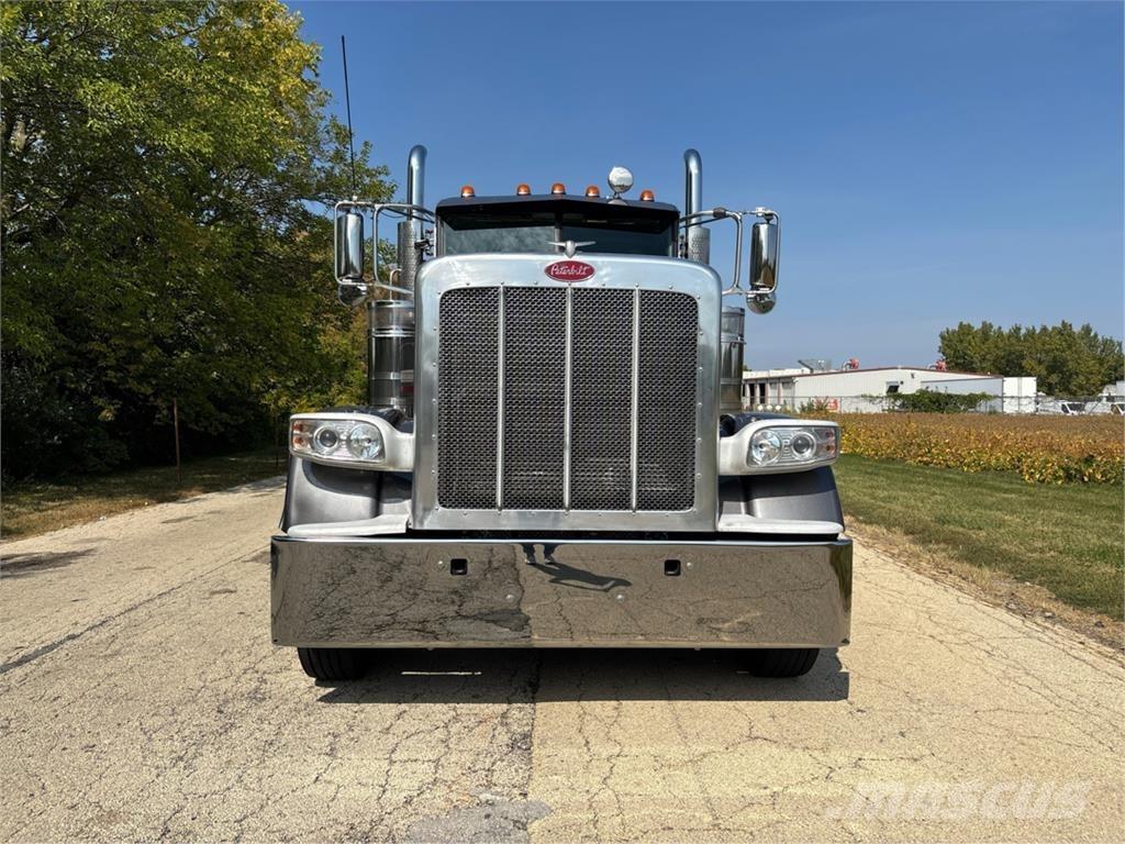 Peterbilt 389 شاحنات أخرى