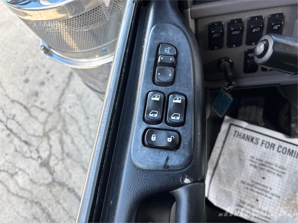 Peterbilt 389 وحدات الجر