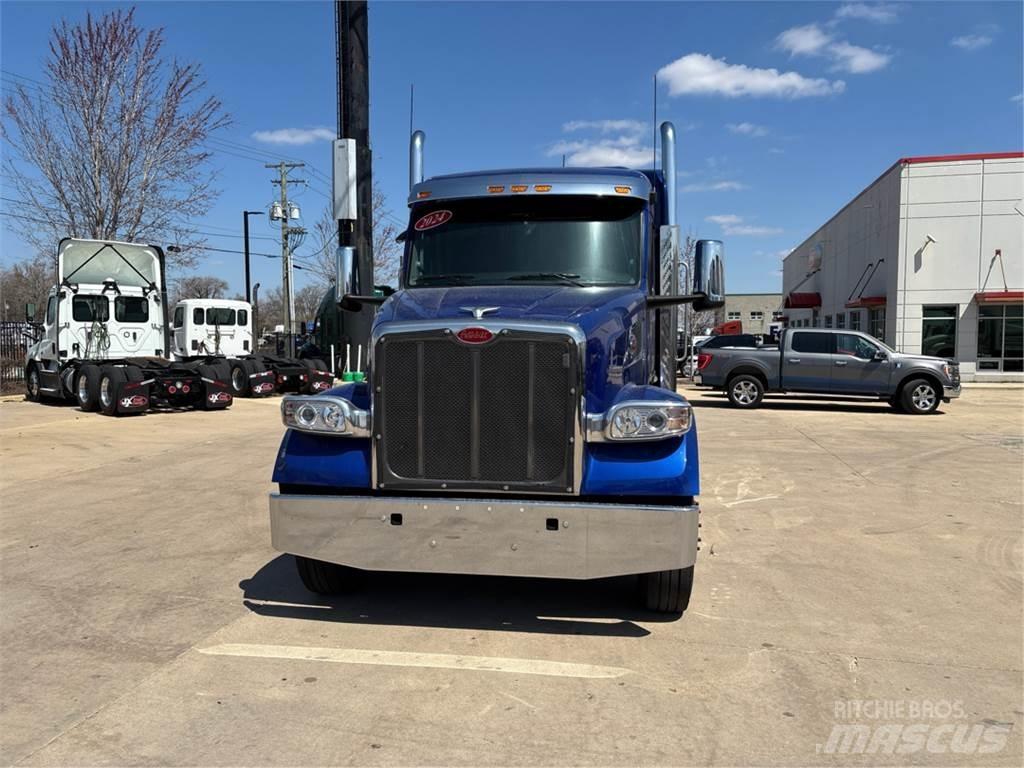 Peterbilt 567 وحدات الجر