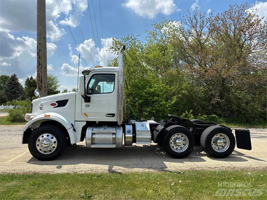 Peterbilt 567 وحدات الجر