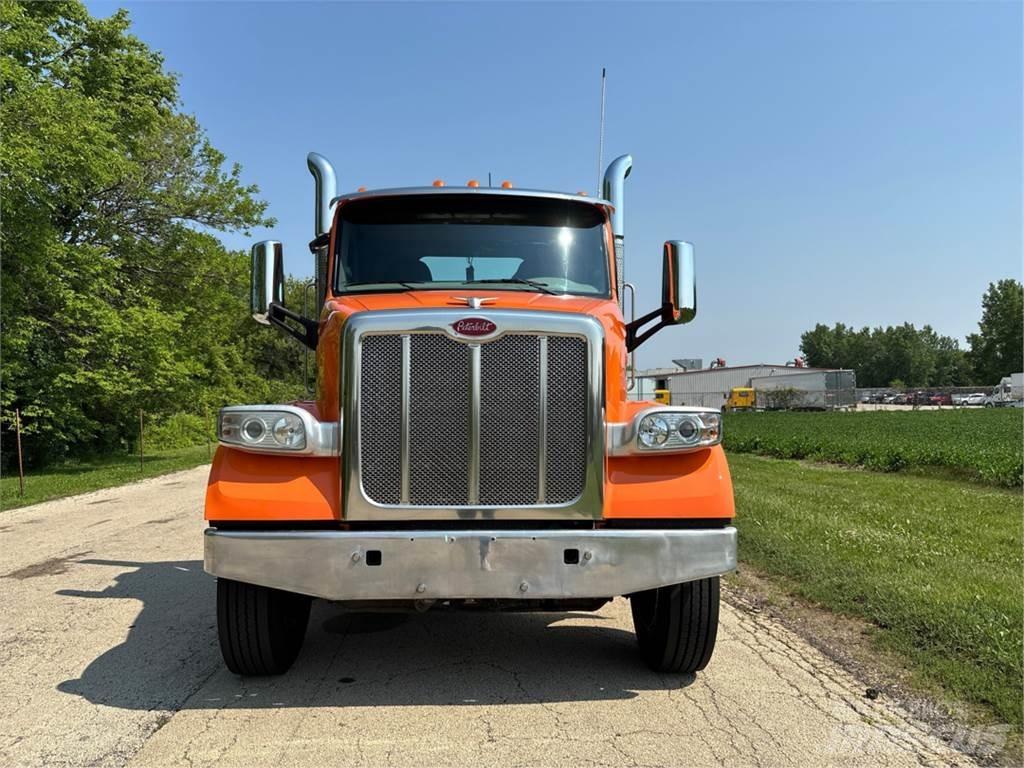 Peterbilt 567 وحدات الجر