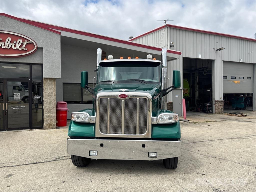 Peterbilt 567 شاحنات أخرى