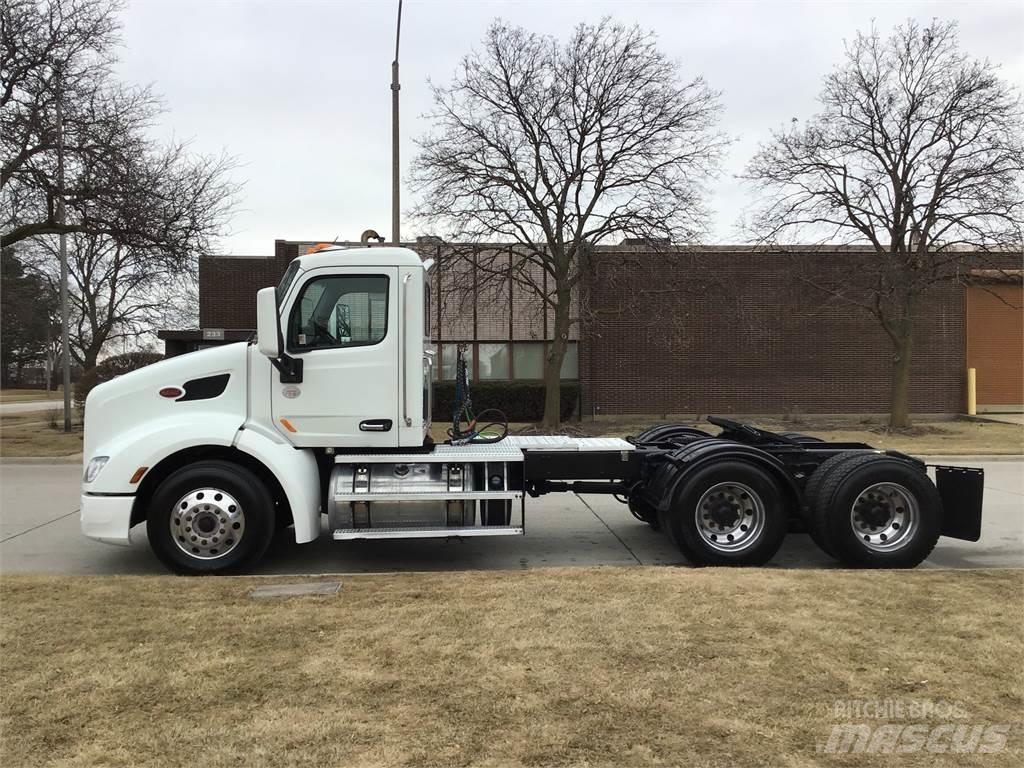 Peterbilt 579 وحدات الجر